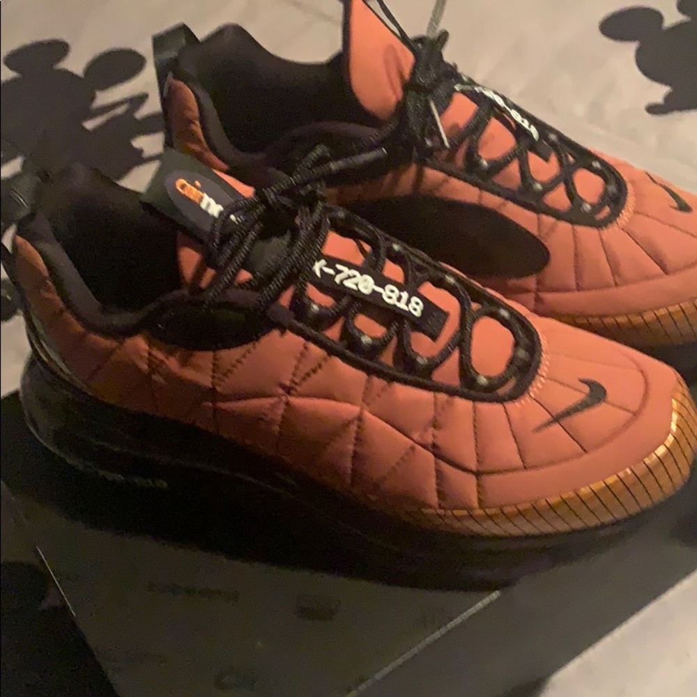 Nike 720